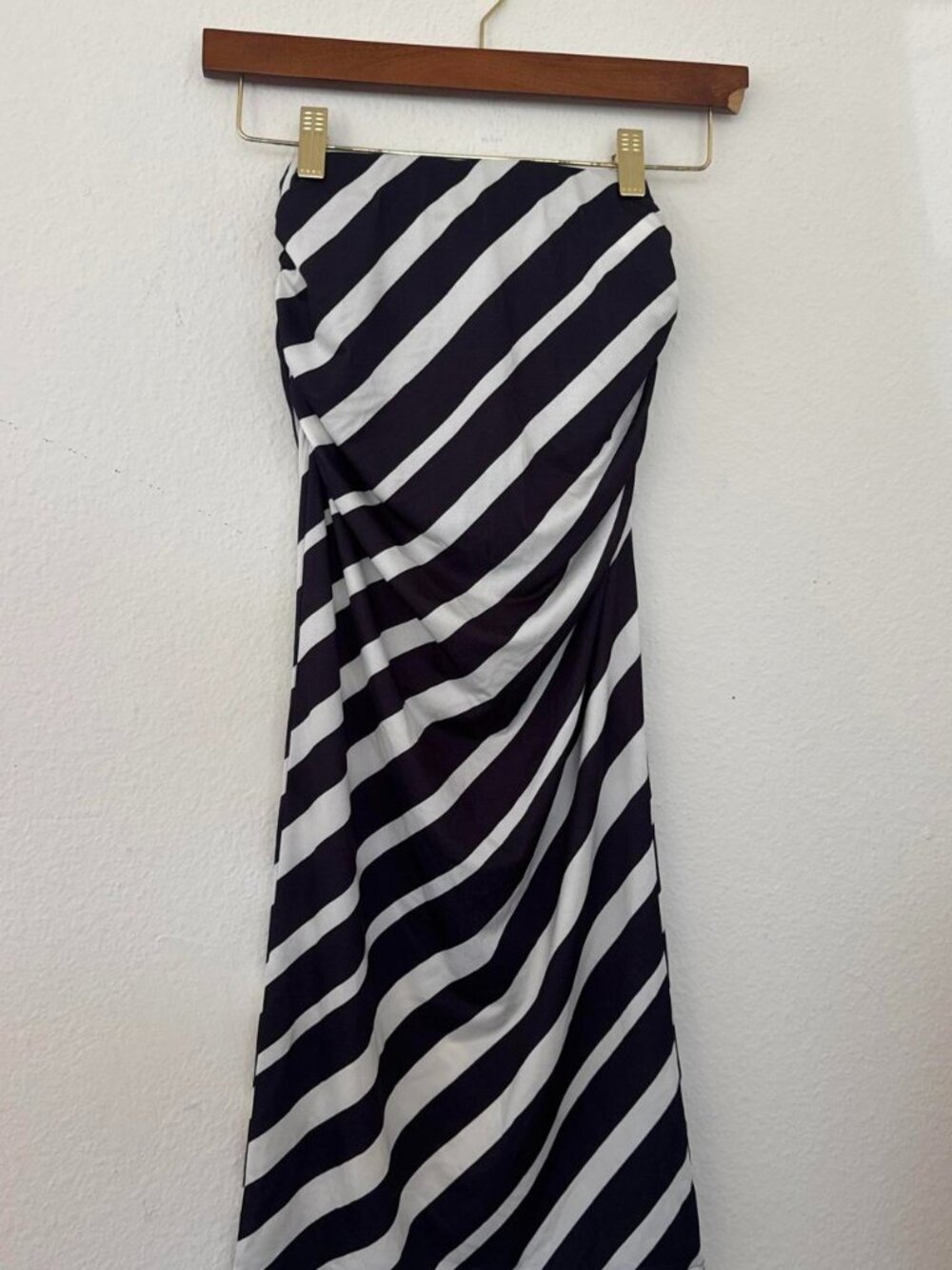 H&M white and black diagonal striped strapless midi dress in XS